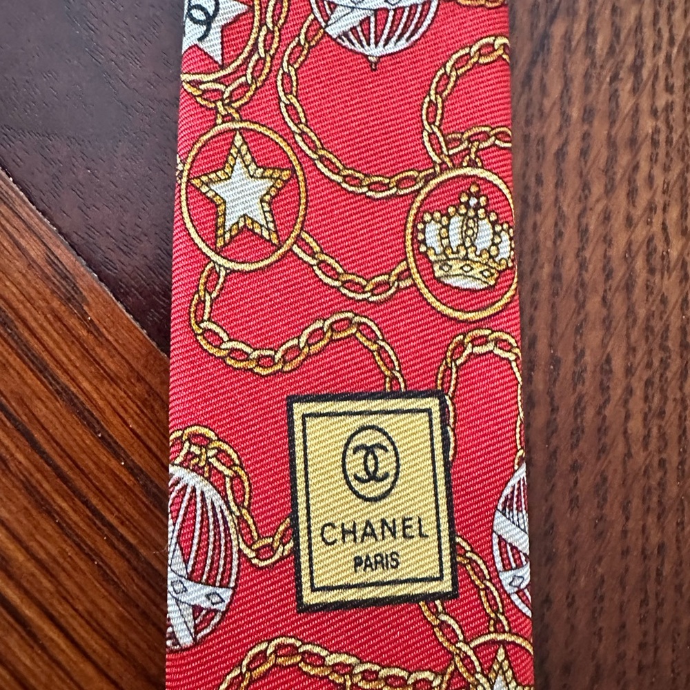 Chanel Red Patterned Tie - Picture 8 of 16